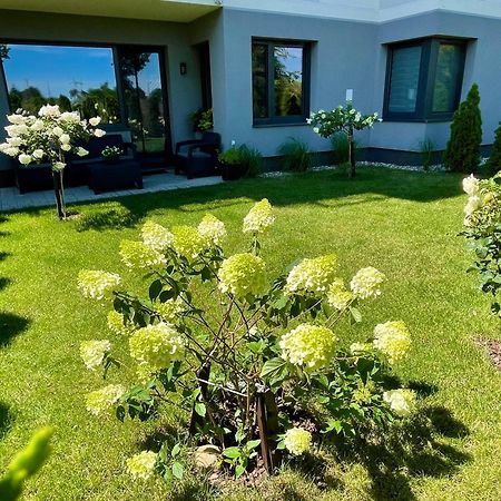 Apartament Ogrodowy Zakatek Униейов Екстериор снимка